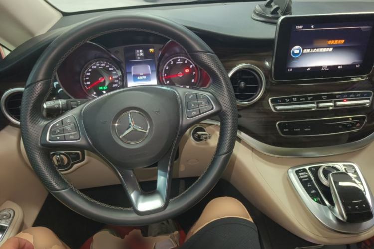 Used Mercedes-Benz V-Class 2018 V 260 Avantgarde Edition China V Center Console