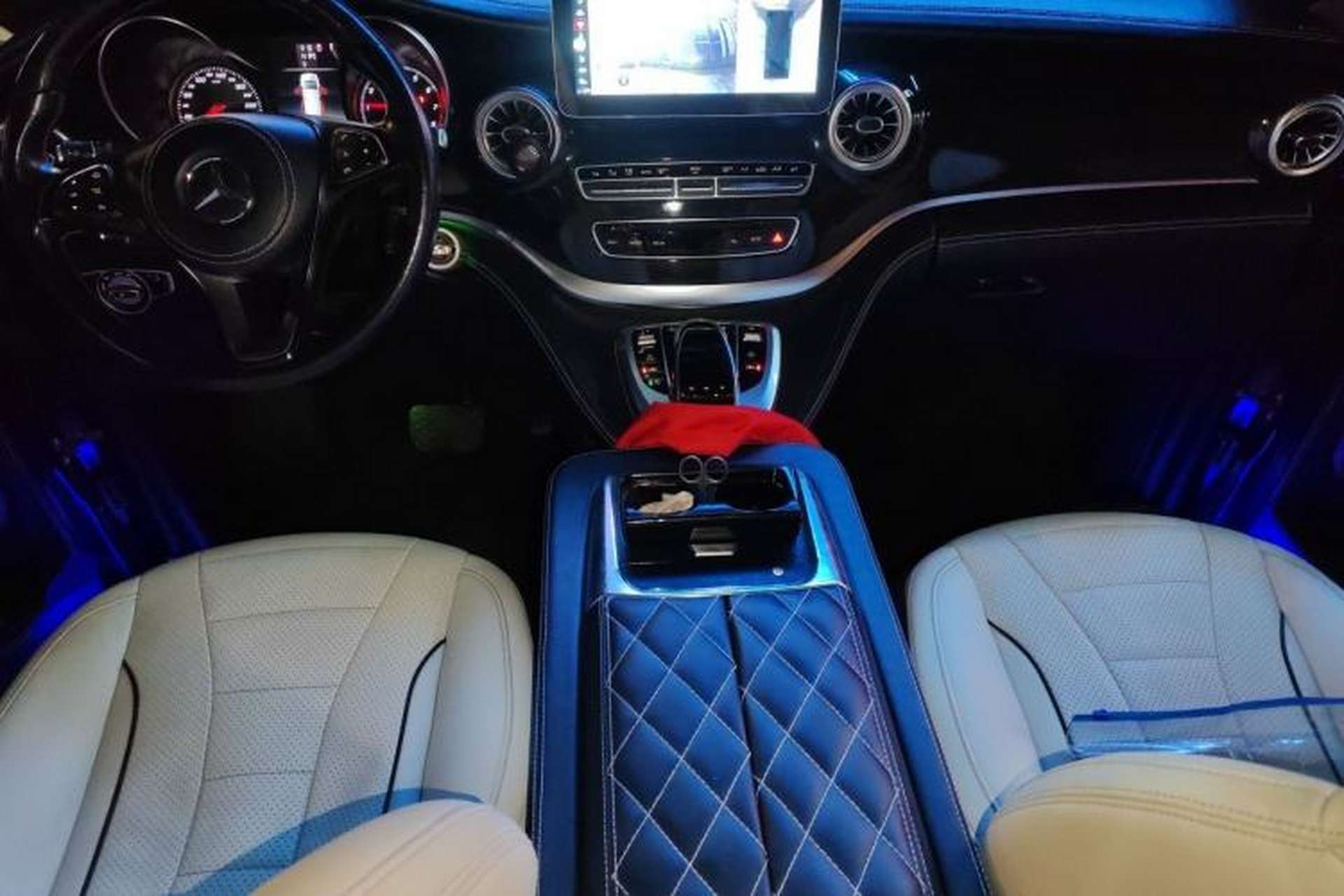 Used Mercedes-Benz V-Class  Center Console