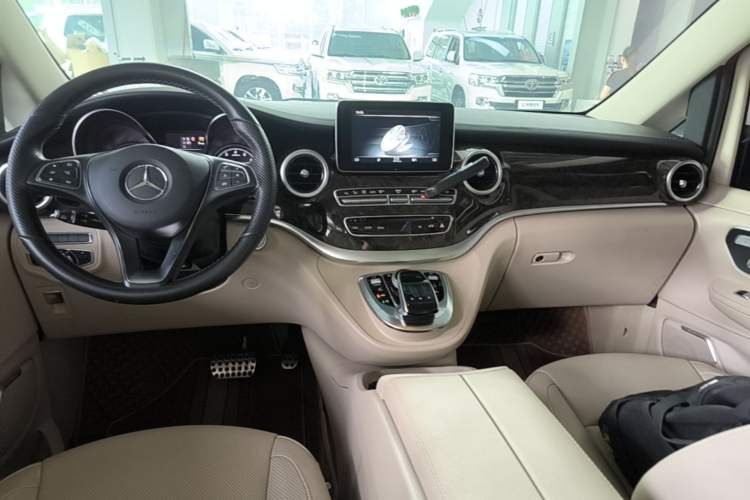 Used Mercedes-Benz V-Class 2018 V 260 Prestige Edition China V Center Console