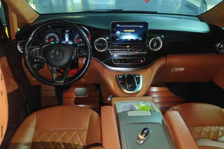 Used Mercedes-Benz V-Class 2018 V 260 Avantgarde Edition China V Center Console