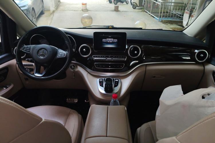 Used Mercedes-Benz V-Class 2018 V 260 L Prestige Extended Version China V Center Console