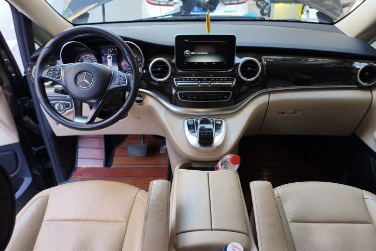 Used Mercedes-Benz V-Class 2018 V 260 Avantgarde Edition China V Center Console