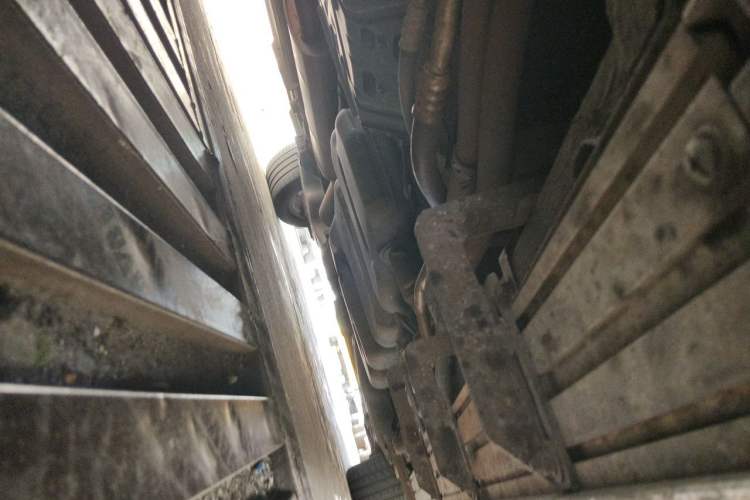 Used Mercedes-Benz V-Class  Chassis Front Left