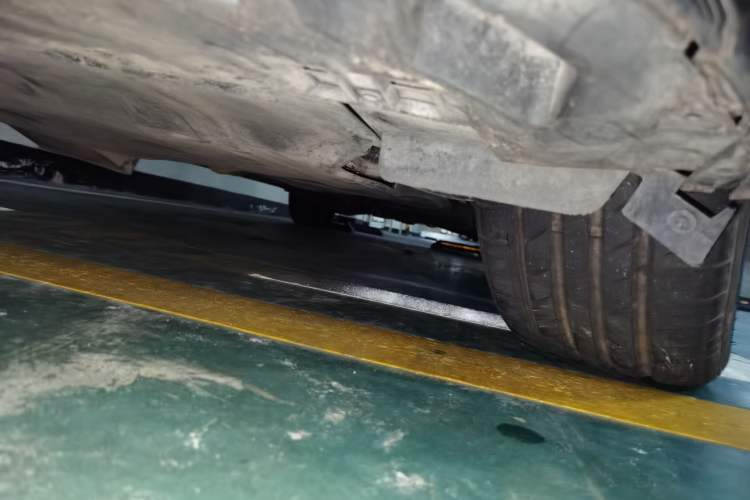 Used Mercedes-Benz V-Class 2018 V 260 L Prestige Extended Version China VI Chassis Front Left