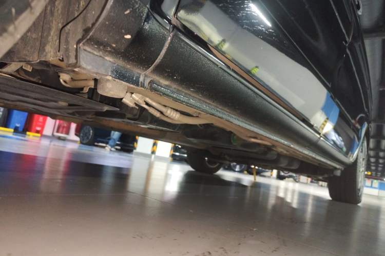 Used Mercedes-Benz V-Class 2018 V 260 Avantgarde Edition China VI Chassis Front Left