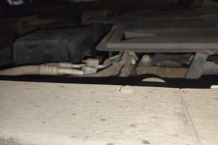 Used Mercedes-Benz V-Class  Chassis Front Left