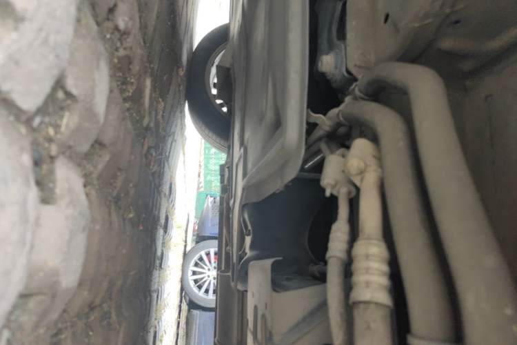 Used Mercedes-Benz V-Class  Chassis Front Left