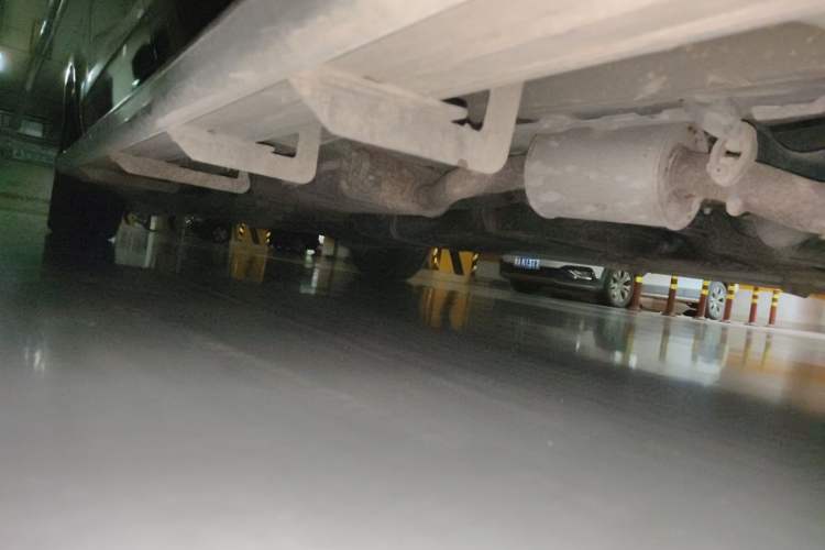 Used Mercedes-Benz V-Class  Chassis Front Right