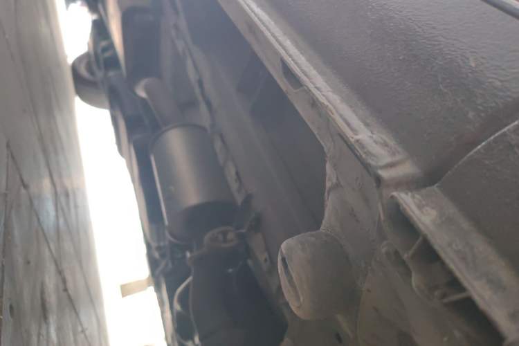 Used Mercedes-Benz V-Class  Chassis Front Right