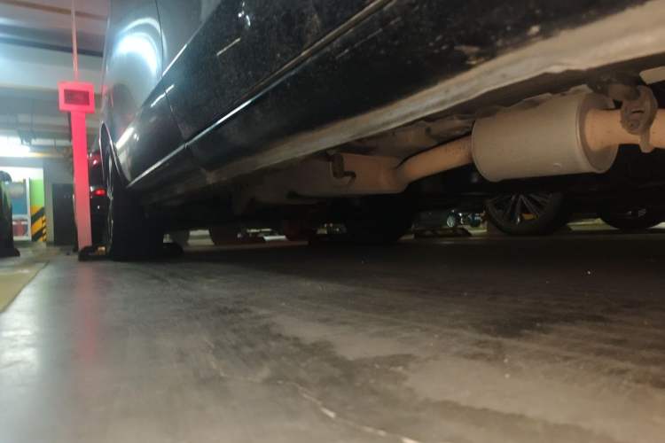Used Mercedes-Benz V-Class 2018 V 260 Avantgarde Edition China VI Chassis Front Right