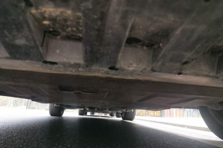 Used Mercedes-Benz V-Class 2018 V 260 Avantgarde Edition China VI Chassis Front