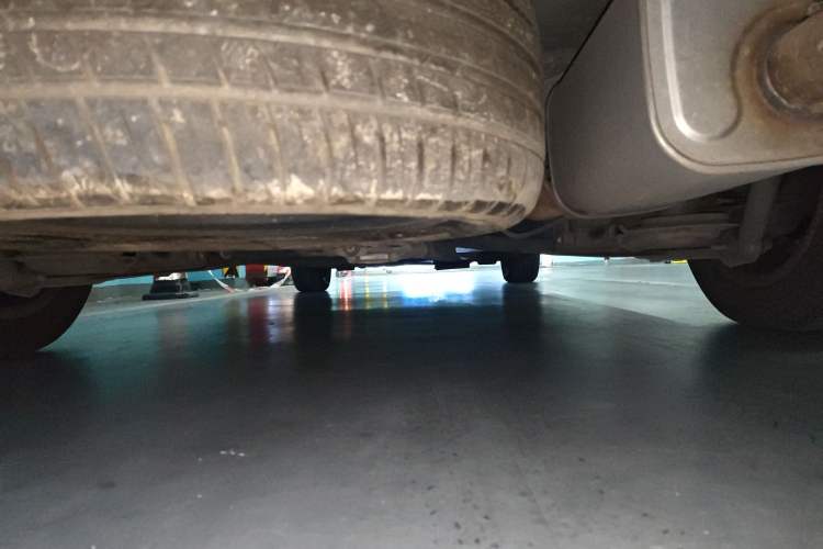 Used Mercedes-Benz V-Class 2018 V250 2.0T Middle East Version Chassis Rear