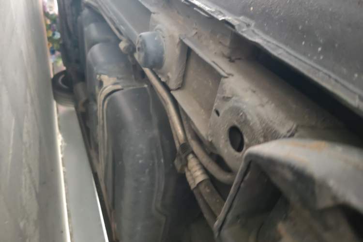 Used Mercedes-Benz V-Class  Chassis Rear Left