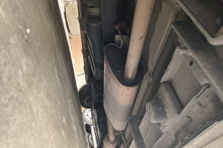 Used Mercedes-Benz V-Class  Chassis Rear Right