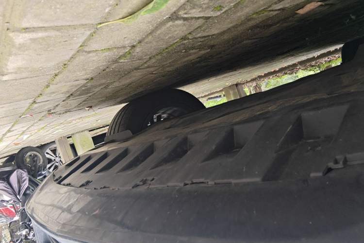 Used Mercedes-Benz V-Class 2018 V 260 L Prestige Extended Version China VI Chassis Rear Right