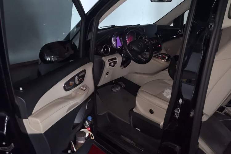 Used Mercedes-Benz V-Class 2018 V 260 Prestige Edition China V Driver Seat