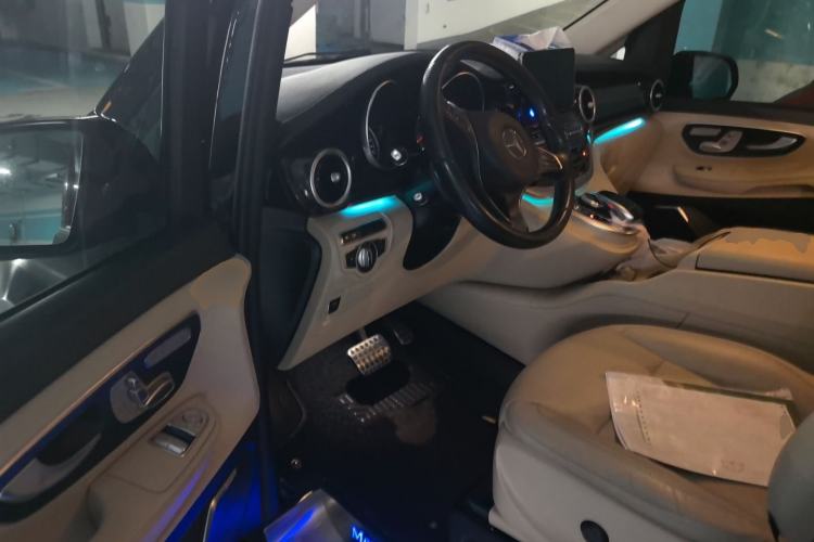 Used Mercedes-Benz V-Class 2018 V 260 Prestige Edition China VI Driver Seat