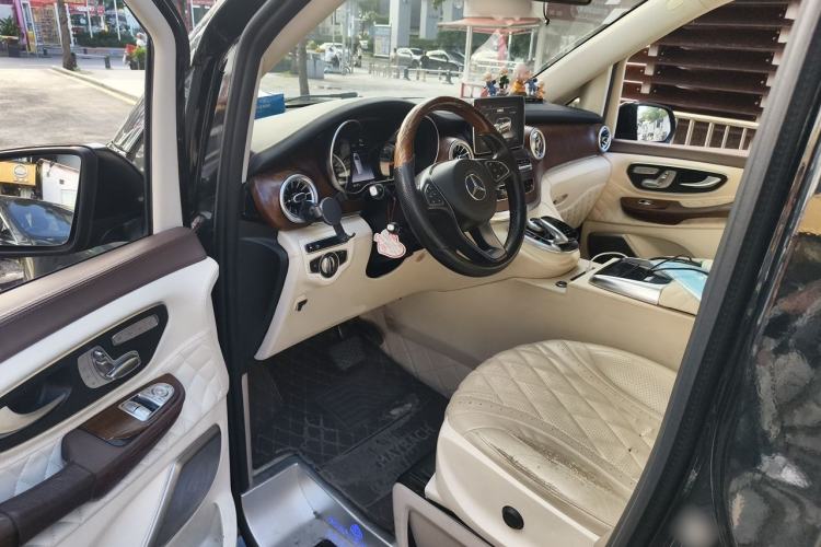 Used Mercedes-Benz V-Class 2018 V 260 L Prestige Extended Version China VI Driver Seat
