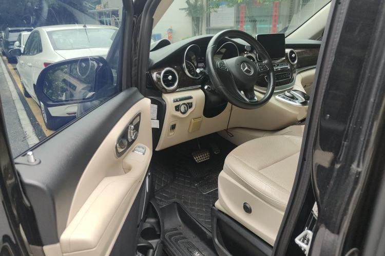 Used Mercedes-Benz V-Class 2018 V 260 L Prestige Extended Version China VI Driver Seat