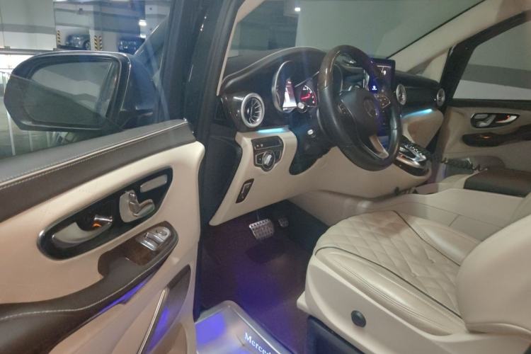 Used Mercedes-Benz V-Class 2018 V 260 L Prestige Extended Version China VI Driver Seat