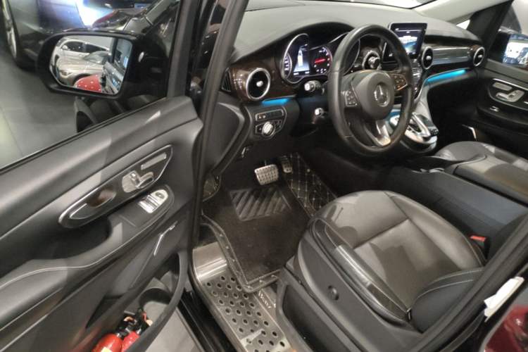 Used Mercedes-Benz V-Class 2018 V 260 L Prestige Extended Version China VI Driver Seat