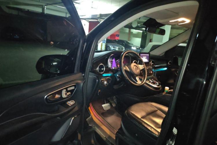 Used Mercedes-Benz V-Class 2018 V 260 Prestige Edition China VI Driver Seat