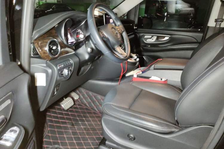 Used Mercedes-Benz V-Class 2018 V 260 L Prestige Extended Version China VI Driver Seat