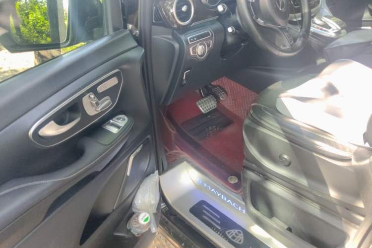 Used Mercedes-Benz V-Class 2018 V 260 L Prestige Extended Version China VI Driver Seat