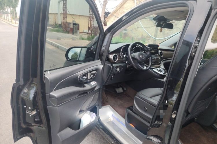 Used Mercedes-Benz V-Class 2018 V 260 Avantgarde Edition China VI Driver Seat