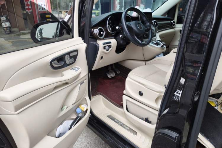 Used Mercedes-Benz V-Class 2018 V 260 Prestige Edition China VI Driver Seat