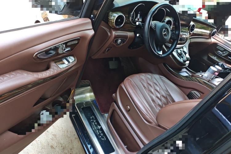 Used Mercedes-Benz V-Class 2018 V 260 Avantgarde Edition China VI Driver Seat