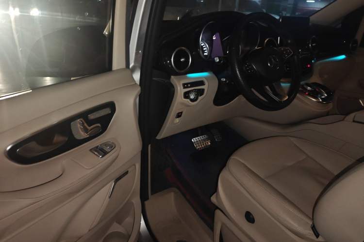 Used Mercedes-Benz V-Class 2018 V 260 Prestige Edition China V Driver Seat