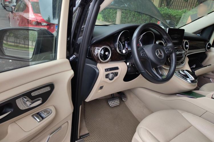 Used Mercedes-Benz V-Class 2018 V 260 L Prestige Extended Version China VI Driver Seat