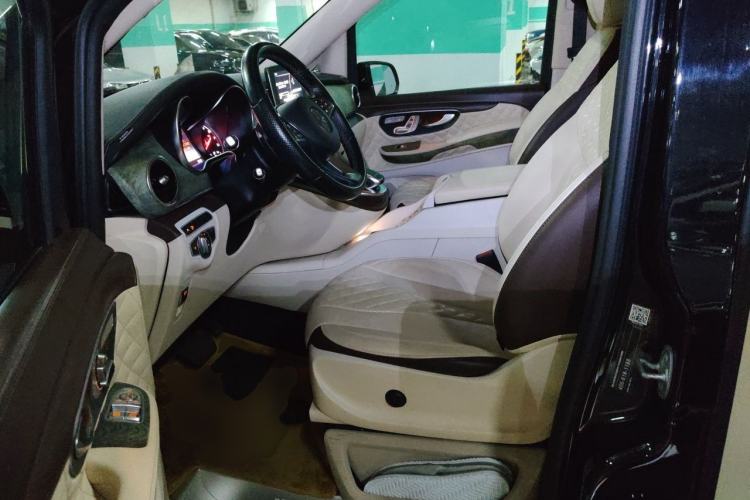 Used Mercedes-Benz V-Class 2018 V 260 L Prestige Extended Version China VI Driver Seat