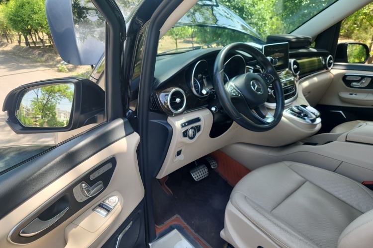 Used Mercedes-Benz V-Class 2018 V 260 Prestige Edition China VI Driver Seat