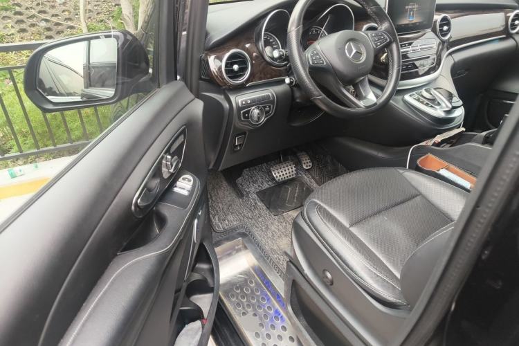 Used Mercedes-Benz V-Class 2018 V 260 Prestige Edition China VI Driver Seat