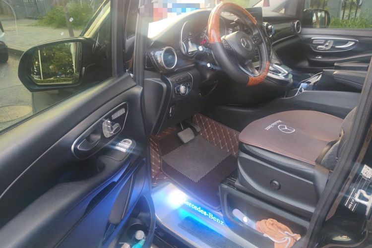 Used Mercedes-Benz V-Class 2018 V 260 Avantgarde Edition China VI Driver Seat