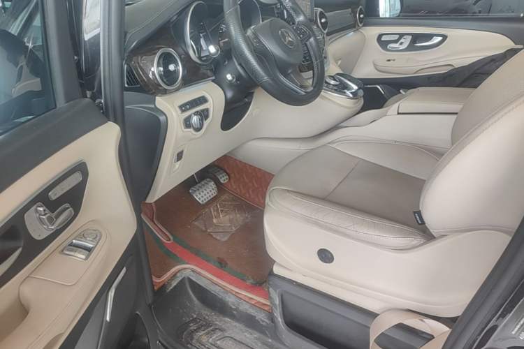 Used Mercedes-Benz V-Class 2018 V 260 Prestige Edition China VI Driver Seat