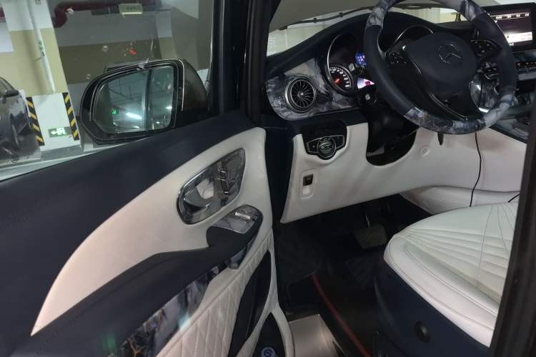 Used Mercedes-Benz V-Class 2018 V 260 Avantgarde Edition China V Driver Seat