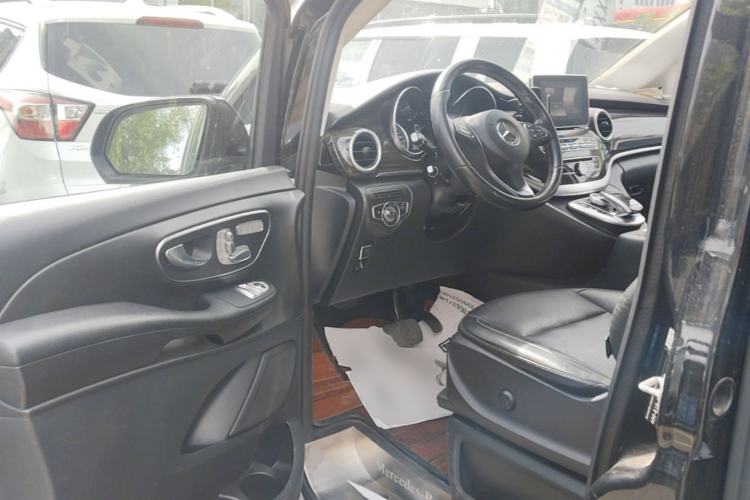 Used Mercedes-Benz V-Class 2018 V 260 Avantgarde Edition China V Driver Seat