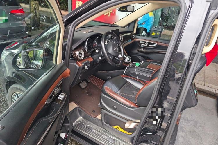 Used Mercedes-Benz V-Class 2018 V 260 L Prestige Extended Version China VI Driver Seat