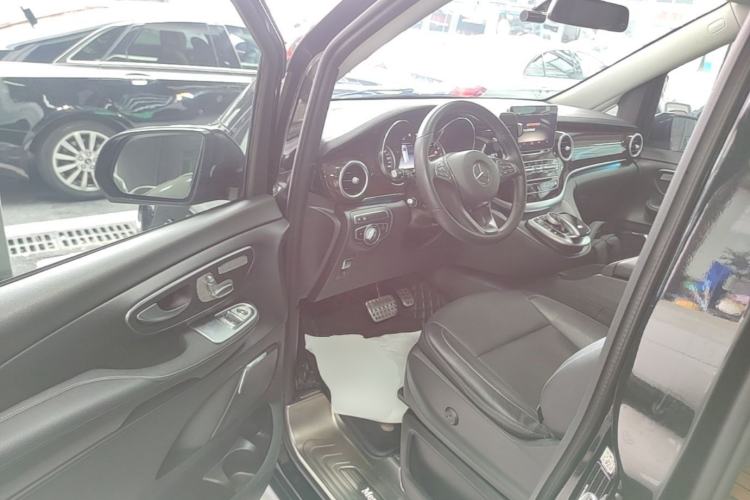 Used Mercedes-Benz V-Class 2018 V 260 Prestige Edition China VI Driver Seat