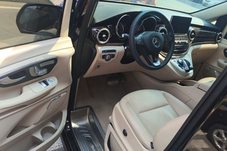 Used Mercedes-Benz V-Class 2018 V 260 L Prestige Extended Version China VI Driver Seat