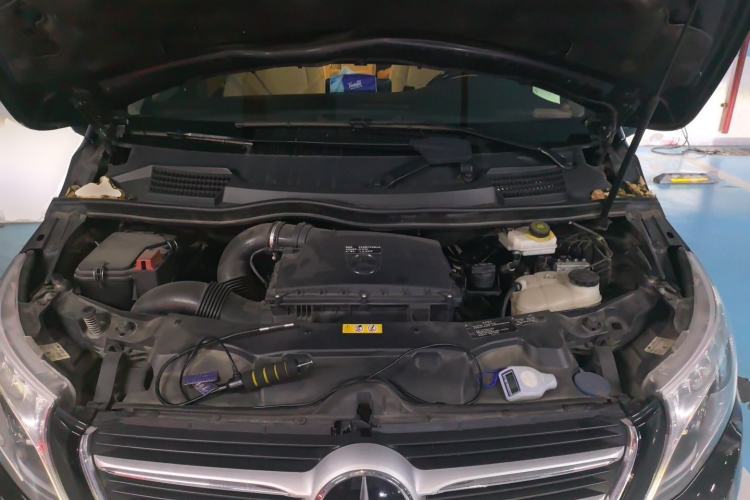 Used Mercedes-Benz V-Class 2018 V 260 Prestige Edition China VI Engine Bay