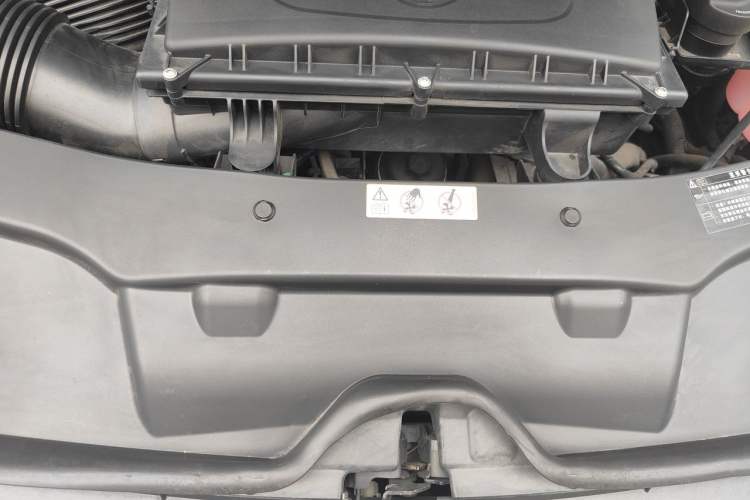Used Mercedes-Benz V-Class 2018 V 260 L Prestige Extended Version China VI Engine Bay