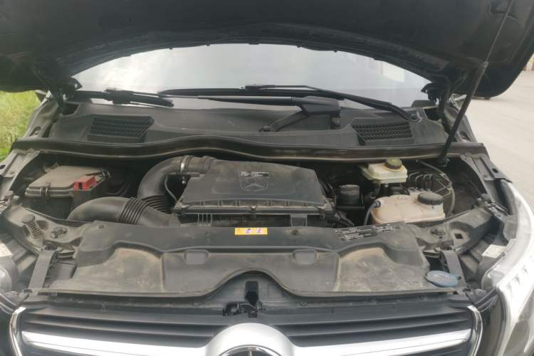 Used Mercedes-Benz V-Class 2018 V 260 L Prestige Extended Version China VI Engine Bay