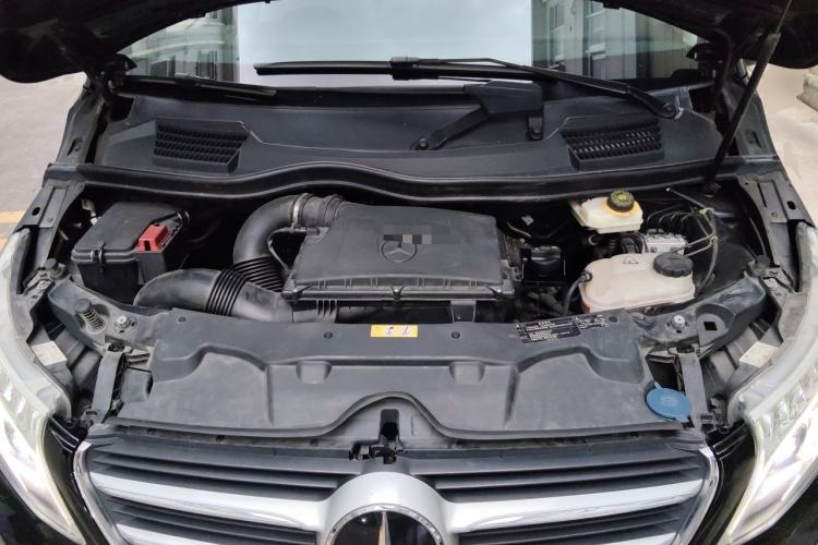 Used Mercedes-Benz V-Class 2018 V 260 Prestige Edition China VI Engine Bay