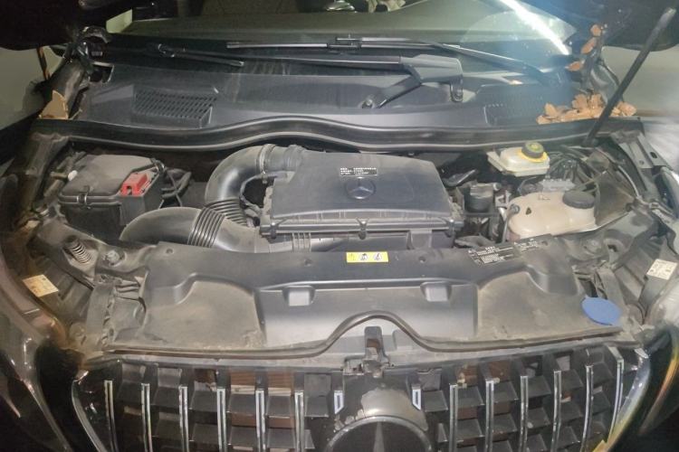 Used Mercedes-Benz V-Class 2018 V 260 L Prestige Extended Version China VI Engine Bay