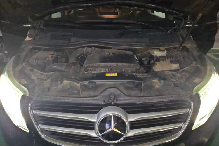 Used Mercedes-Benz V-Class 2018 V 260 Prestige Edition China VI Engine Bay