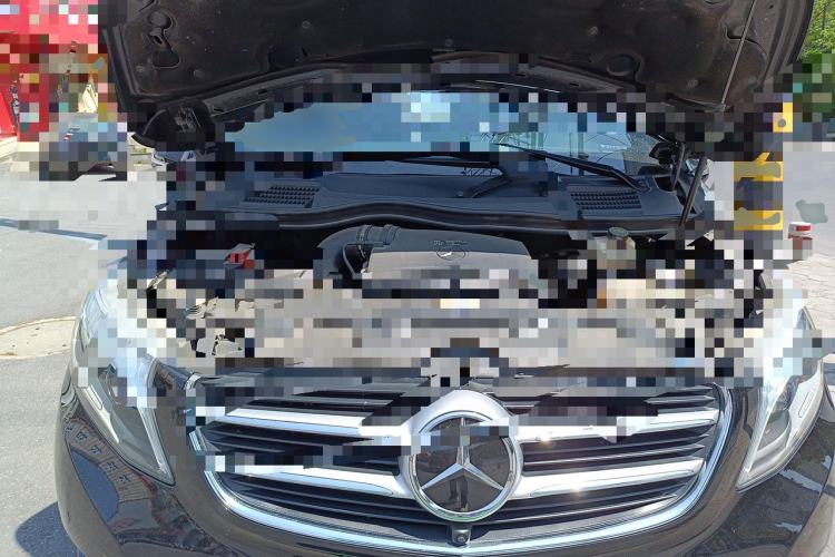Used Mercedes-Benz V-Class 2018 V 260 Avantgarde Edition China VI Engine Bay